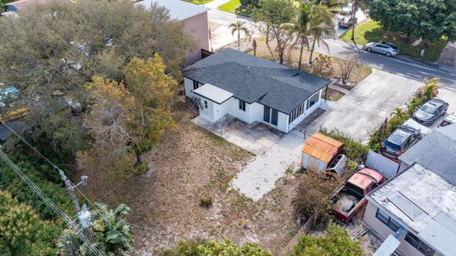 113 SE 8th Avenue, Boynton Beach, FL 33435