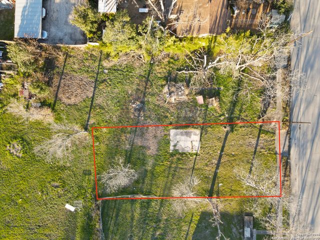 217 E LINDBERGH BLVD, Universal City, TX 78148