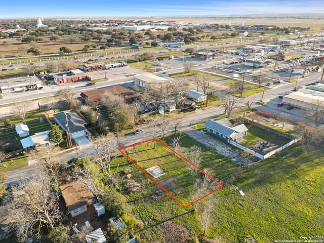217 E LINDBERGH BLVD, Universal City, TX 78148
