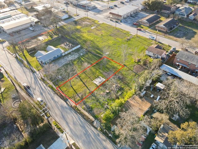 217 E LINDBERGH BLVD, Universal City, TX 78148