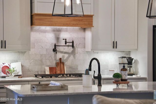 53 Ballast Point Road, Hampstead, NC 28443