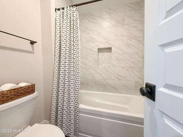 53 Ballast Point Road, Hampstead, NC 28443