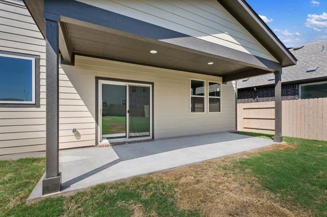 109 Coleto TRL, Bastrop, TX 78602