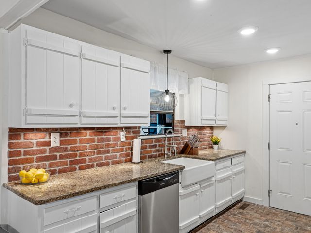 111 Hurtt Court, Chickamauga, GA 30707