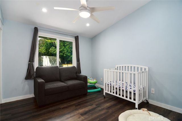 20643 Clarendon Street, Woodland Hills, CA 91367