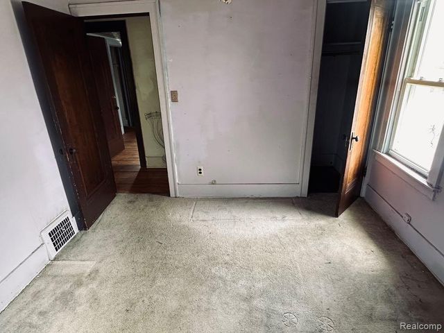 3331 S Liddesdale Street, Detroit, MI 48217