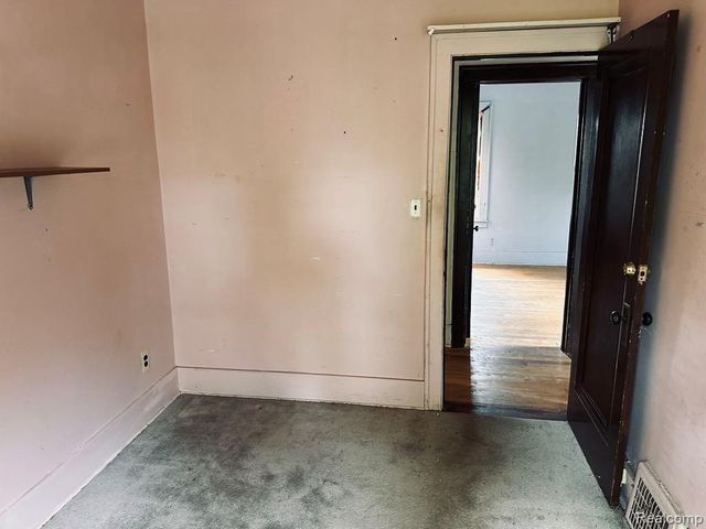 3331 S Liddesdale Street, Detroit, MI 48217