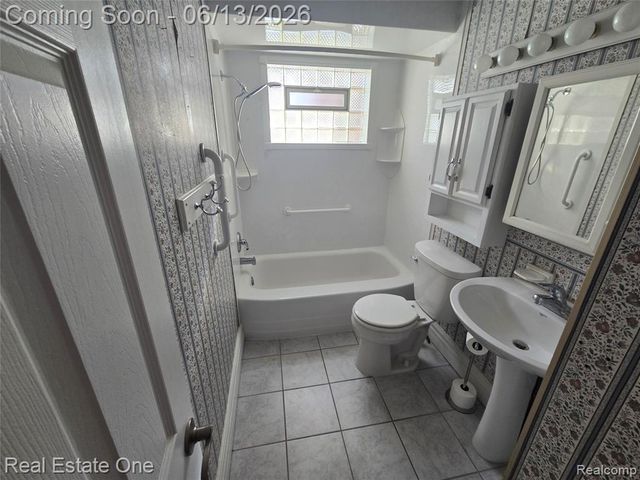 2025 Byrd Street, Dearborn, MI 48124