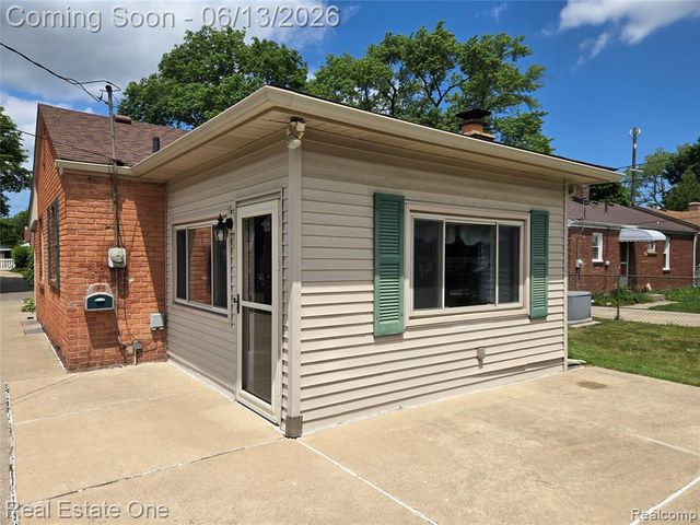 2025 Byrd Street, Dearborn, MI 48124