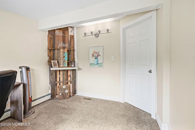 9 Briarcliff Place, Port Monmouth, NJ 07758