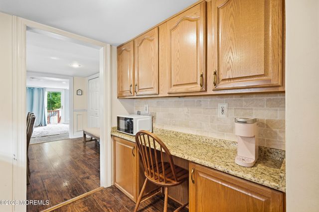 9 Briarcliff Place, Port Monmouth, NJ 07758