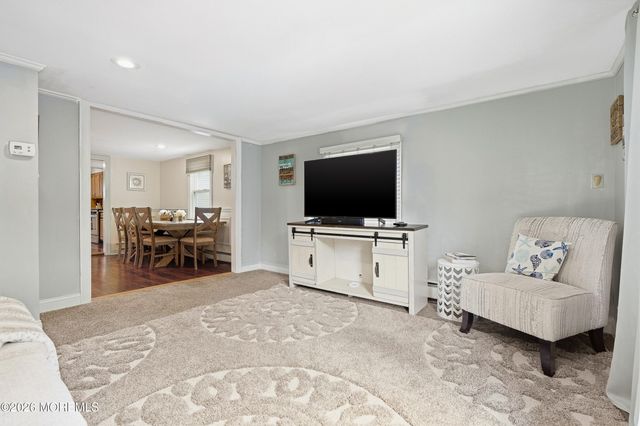 9 Briarcliff Place, Port Monmouth, NJ 07758
