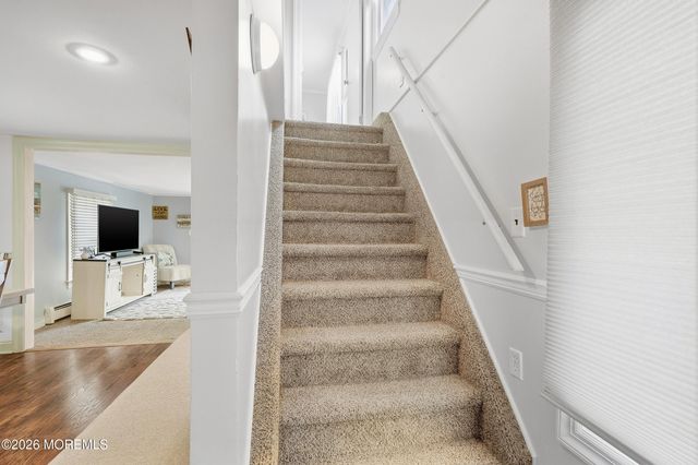 9 Briarcliff Place, Port Monmouth, NJ 07758