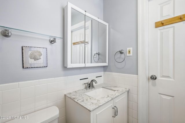 9 Briarcliff Place, Port Monmouth, NJ 07758