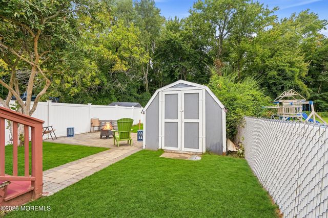 9 Briarcliff Place, Port Monmouth, NJ 07758