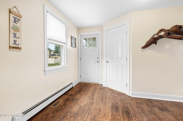 9 Briarcliff Place, Port Monmouth, NJ 07758