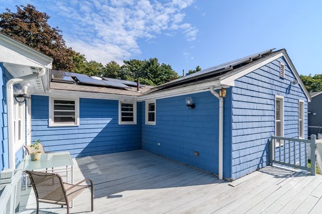 11 Mark St, Natick, MA 01760