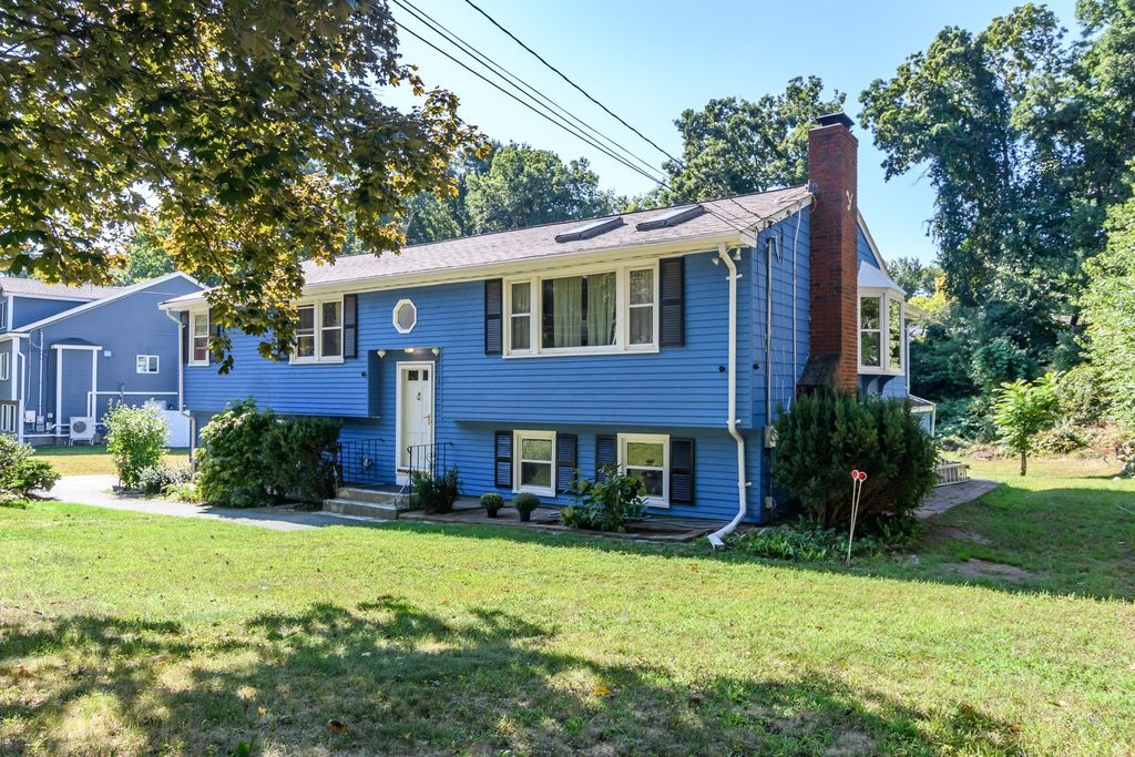 11 Mark St, Natick, MA 01760