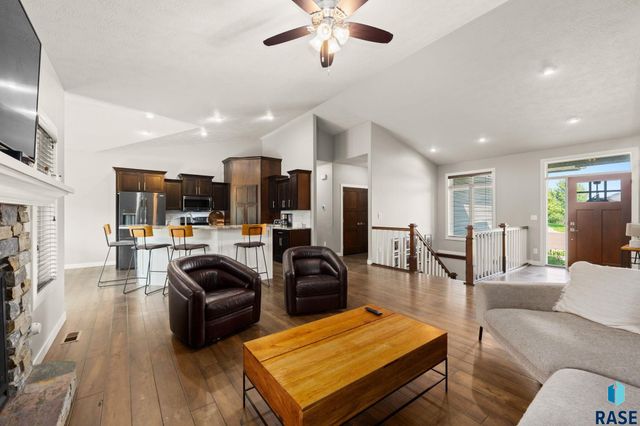 7905 S Sunny Oak Cir Circle, Sioux Falls, SD 57108