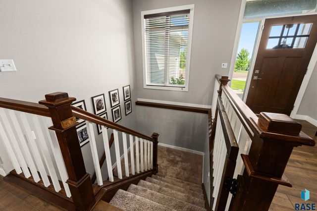 7905 S Sunny Oak Cir Circle, Sioux Falls, SD 57108
