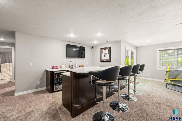 7905 S Sunny Oak Cir Circle, Sioux Falls, SD 57108