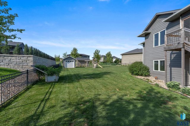 7905 S Sunny Oak Cir Circle, Sioux Falls, SD 57108