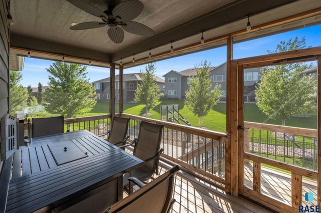 7905 S Sunny Oak Cir Circle, Sioux Falls, SD 57108