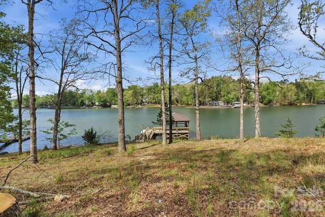 21225 Lake Run Drive, Charlotte, NC 28278