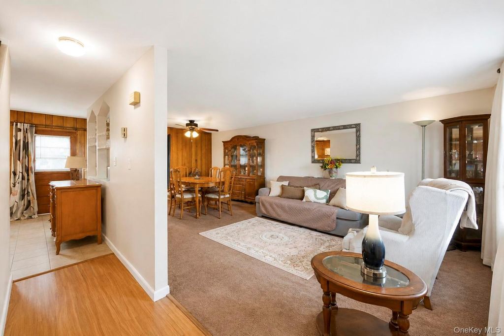 38 Imperial Drive, Selden, NY 11784 — photo 4