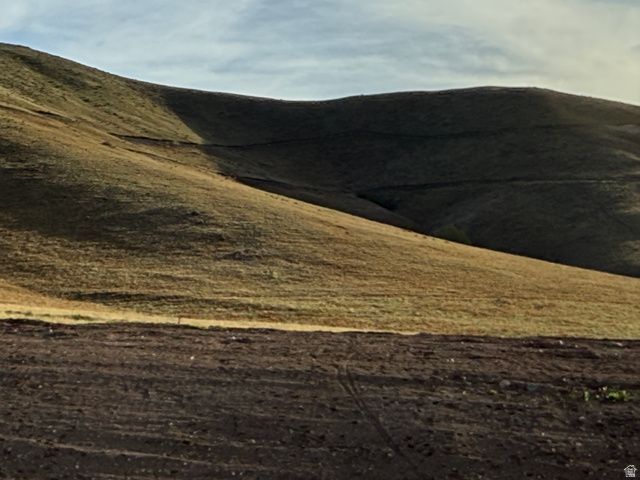 599 S OAKRIDGE DR, Tooele, UT 84074