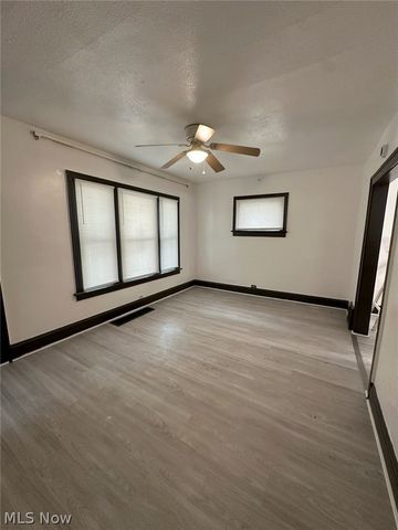 1286 E 152nd Street, East Cleveland, OH 44112