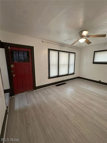 1286 E 152nd Street, East Cleveland, OH 44112