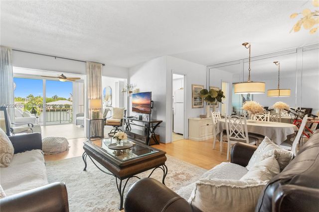743 N Riverside Drive 4B, Pompano Beach, FL 33062
