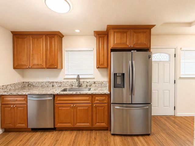 2127 N Funston Ave, Stockton, CA 95205