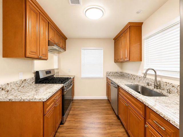 2127 N Funston Ave, Stockton, CA 95205