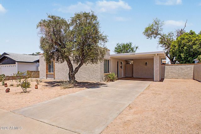 2460 E PEBBLE BEACH Drive, Tempe, AZ 85282