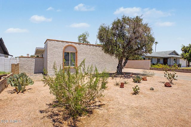 2460 E PEBBLE BEACH Drive, Tempe, AZ 85282