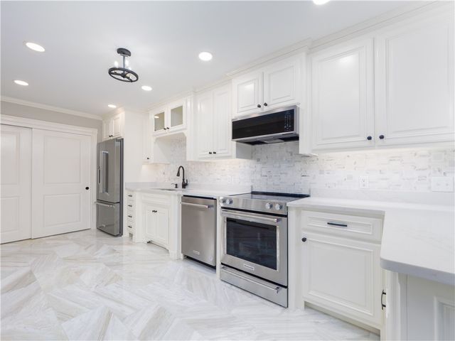 160 Butler Lake Drive, St Simons Island, GA 31522