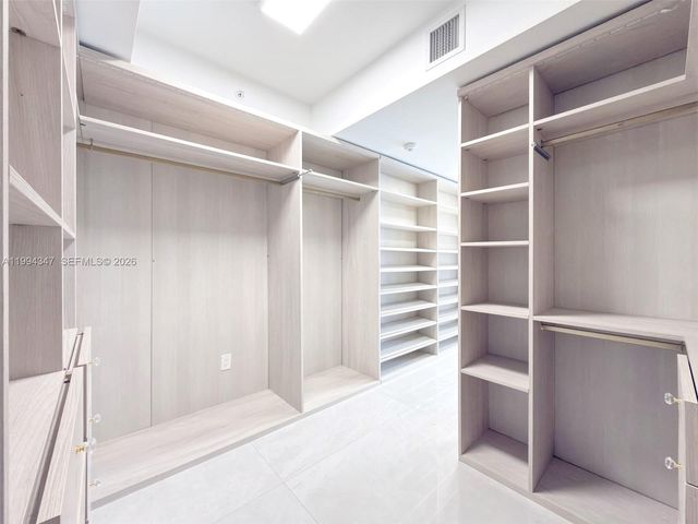 1300 Brickell Bay Dr 3100, Miami, FL 33131