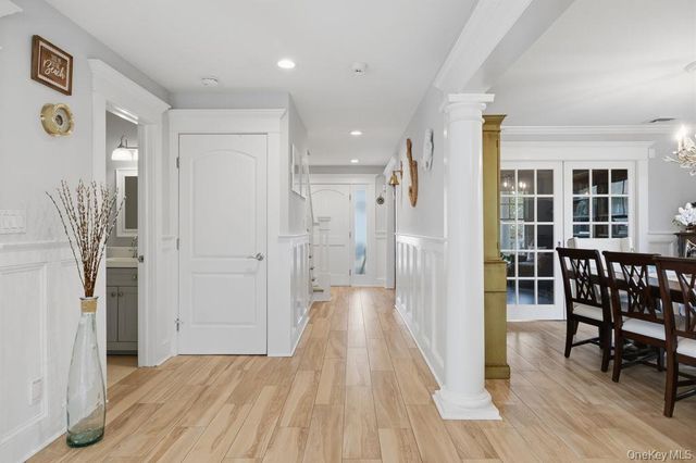 71 Mc Cue, Babylon, NY 11702