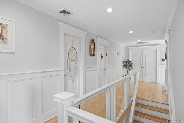 71 Mc Cue, Babylon, NY 11702