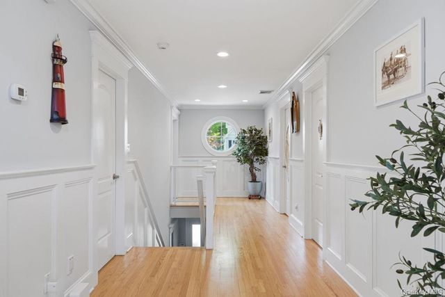 71 Mc Cue, Babylon, NY 11702