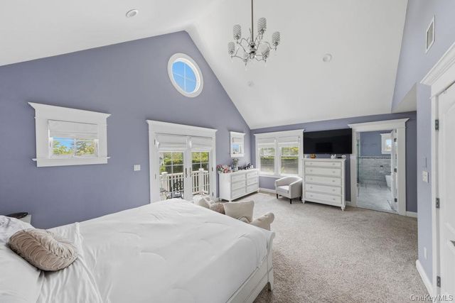 71 Mc Cue, Babylon, NY 11702