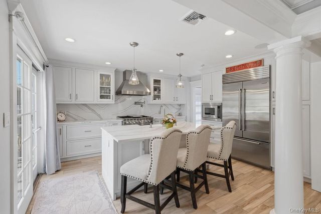 71 Mc Cue, Babylon, NY 11702
