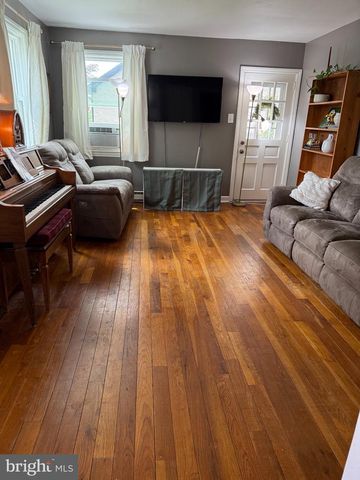 703 W 4TH AVE., Parkesburg, PA 19365