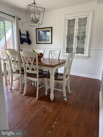 703 W 4TH AVE., Parkesburg, PA 19365