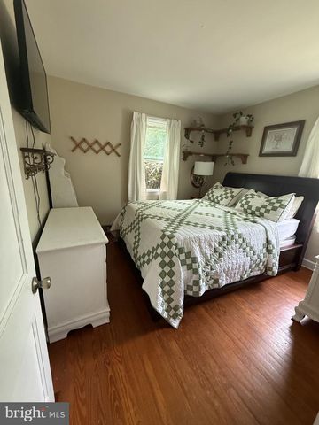 703 W 4TH AVE., Parkesburg, PA 19365