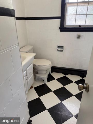703 W 4TH AVE., Parkesburg, PA 19365