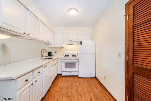 3 Port Royal Dr Unit 4 4, Vernon Twp., NJ 07462