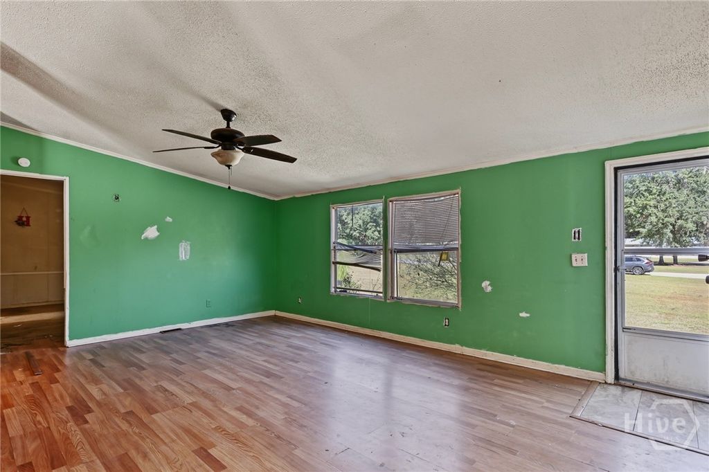 Image 11 of property listing at 112 Stonesthrow Court, Guyton, GA 31312